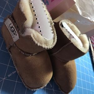 Baby Chestnut Erin Uggs